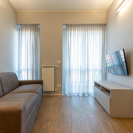 Beplace Apartments In Primaticcio Milan Bagian luar foto