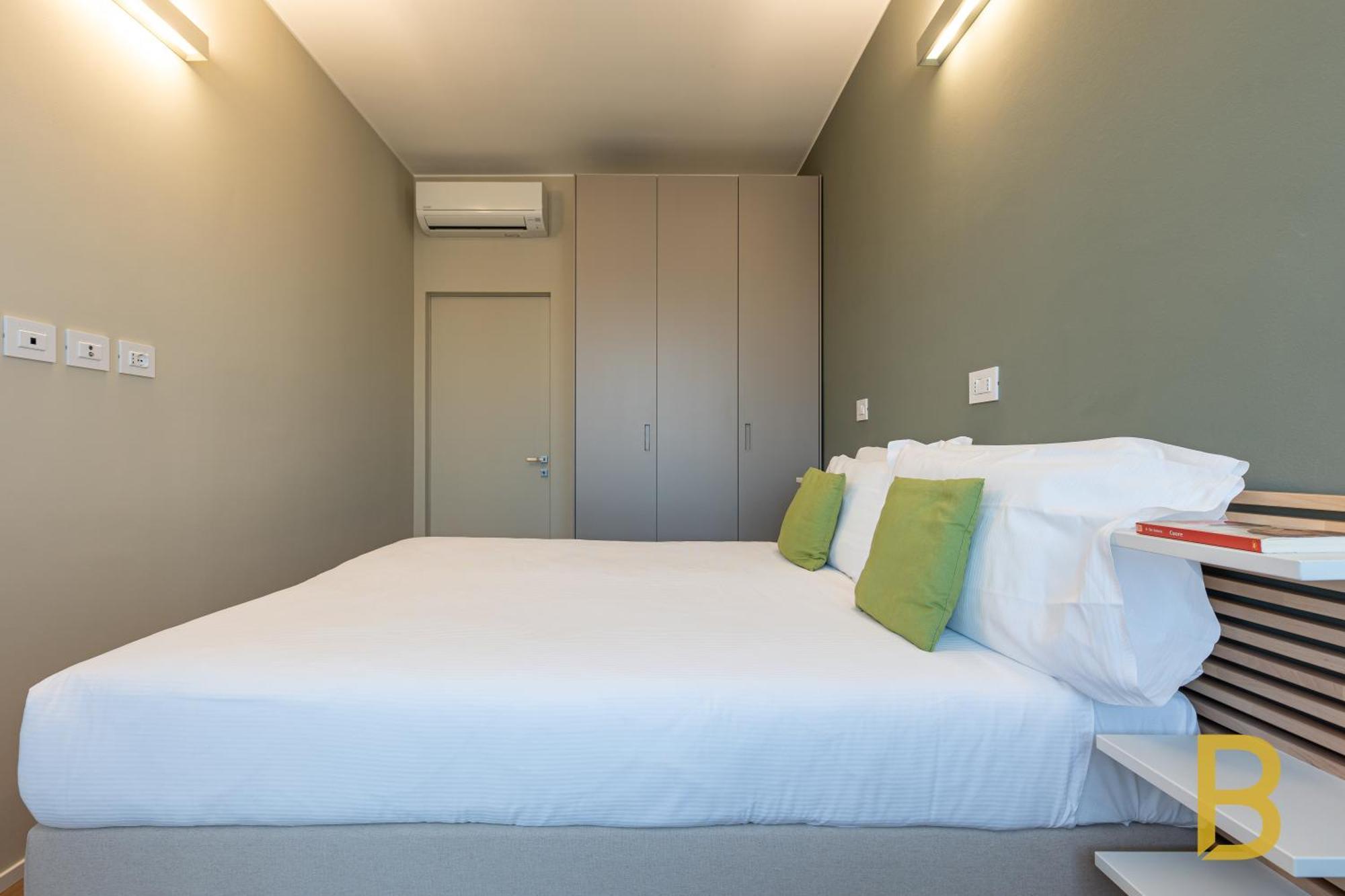 Beplace Apartments In Primaticcio Milan Bagian luar foto